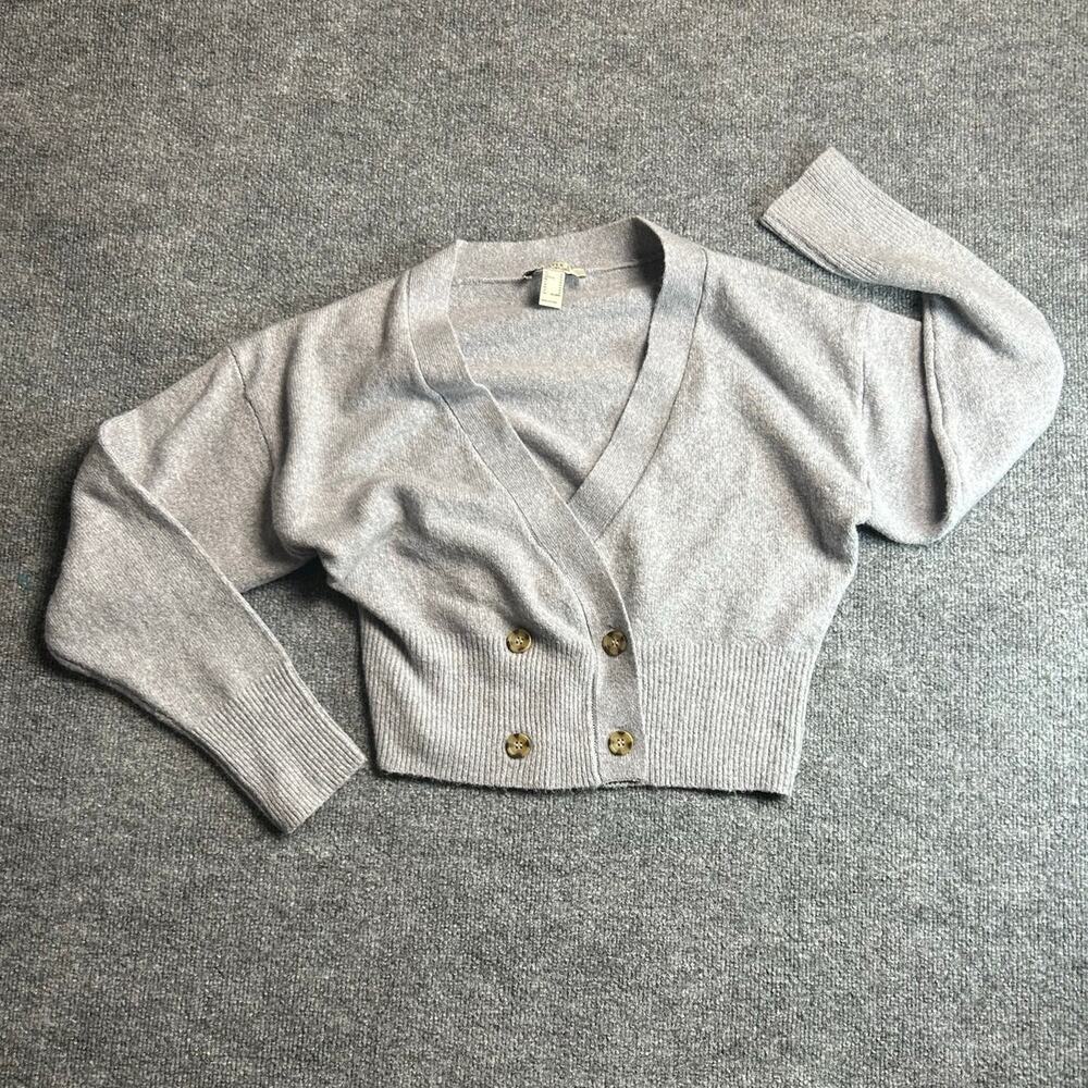 Forever 21 Gray Cropped Cardigan Women Medium Double Breasted V Neck Sweater